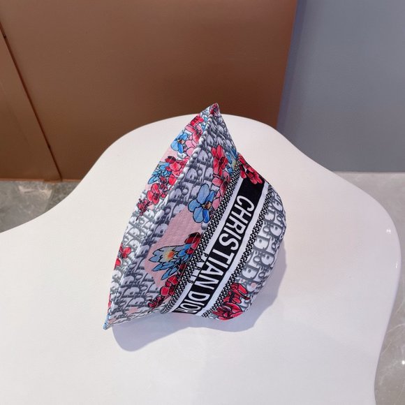 ?✨AUTHENTIC✨?Dior hat main image 5